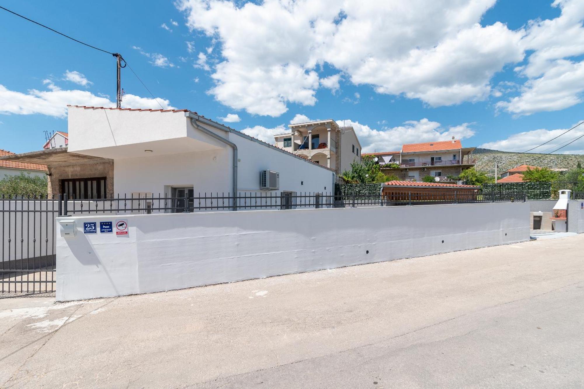 Apartman Dino Trogir Eksteriør bilde